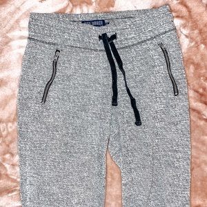 AE Joggers